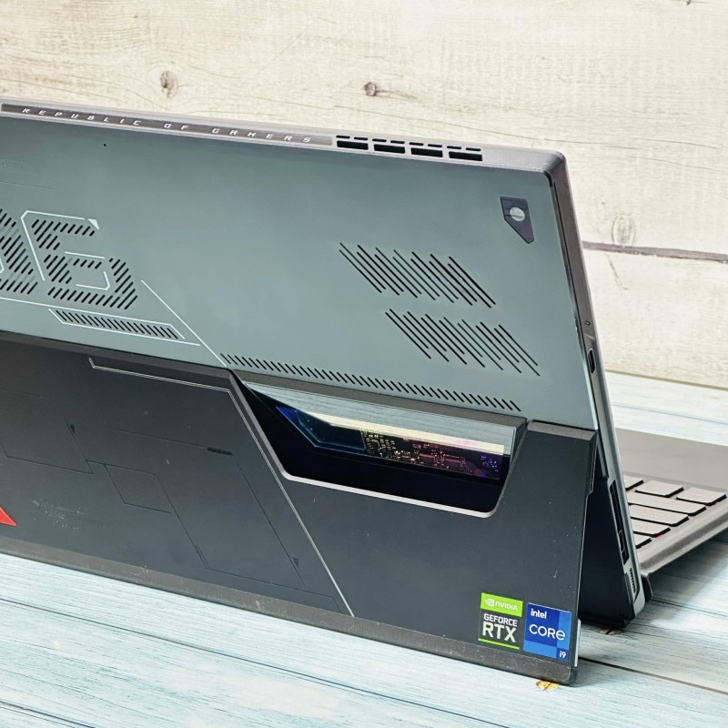 Asus ROG Flow Z13 GZ301 - 2023 Core i9 13900H, Ram 16GB, SSD 2TB, RTX 4050 6GB QHD 2.5K - like new
