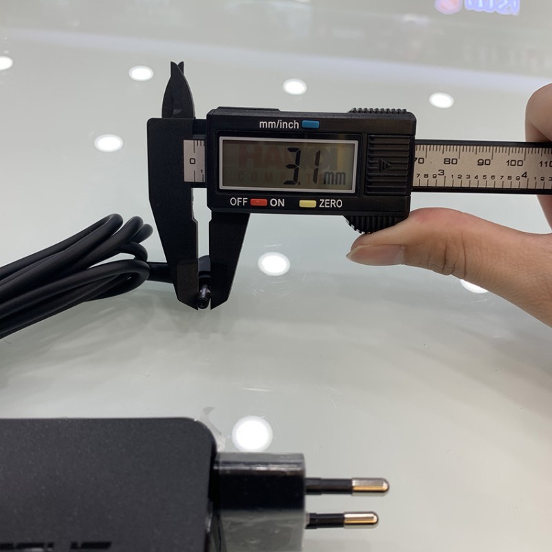 Sạc Laptop Asus 19V - 2.37A chân nhỡ 4.0 x 1.35mm, củ vuông