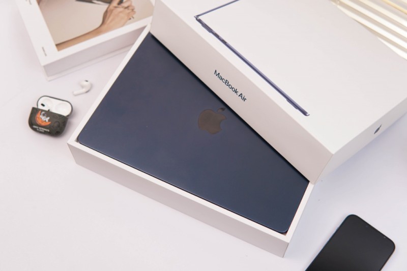 MacBook Air 2022 13 inch Apple M2