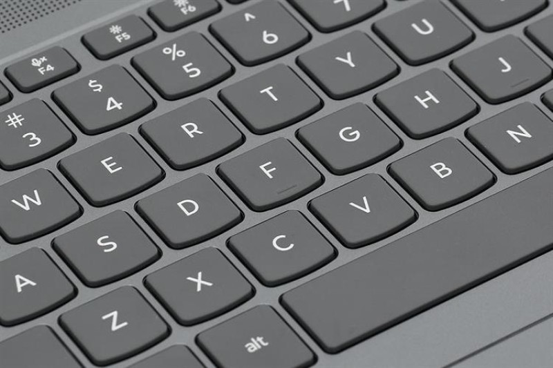 Lenovo IdeaPad Slim 3 15ARP10